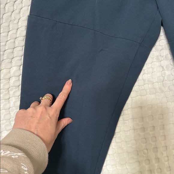 Limited Edition Figs Dark Harbor Scrub Set - Picture 5 of 12